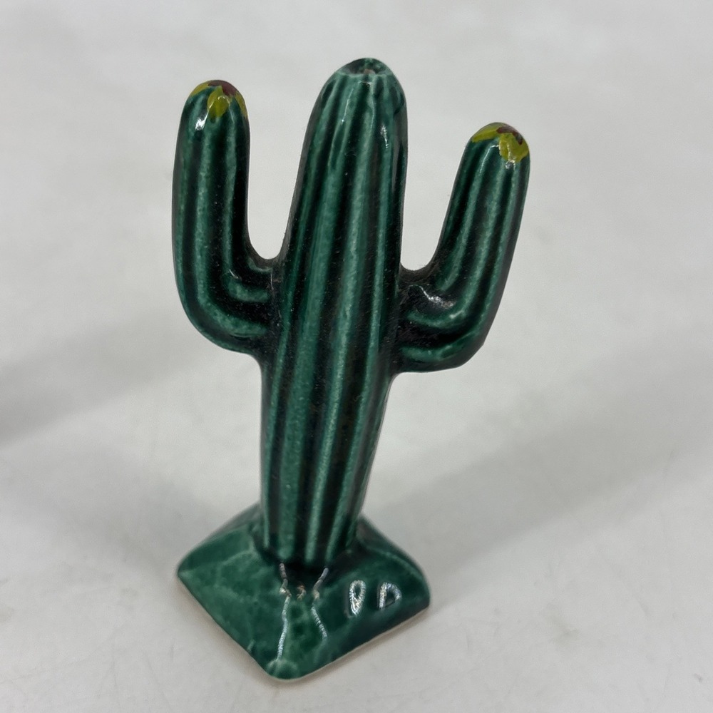 Vintage Green Cactus Ceramic Figurine Lot Glossy Glaze Desert Decor 3.5" - Picture 5 of 7